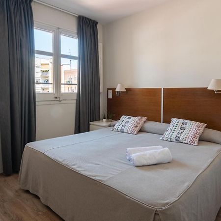 Apartamentos Atica Барселона Екстер'єр фото