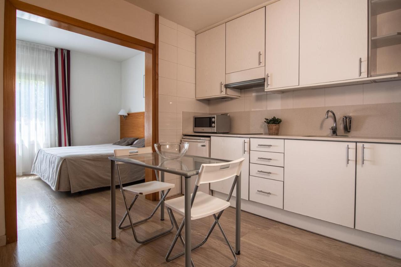 Apartamentos Atica Барселона Екстер'єр фото